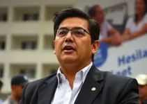 Vereador é vaiado ao gravar vídeo criticando obra de hospital em Caucaia