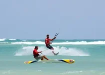 kitesurfista à deriva